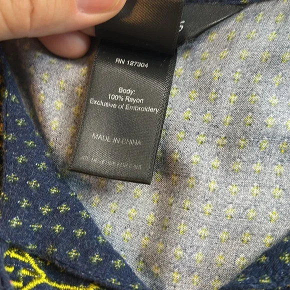 Ali Miles plus Floral Sleeveless Top - Picture 4 of 4